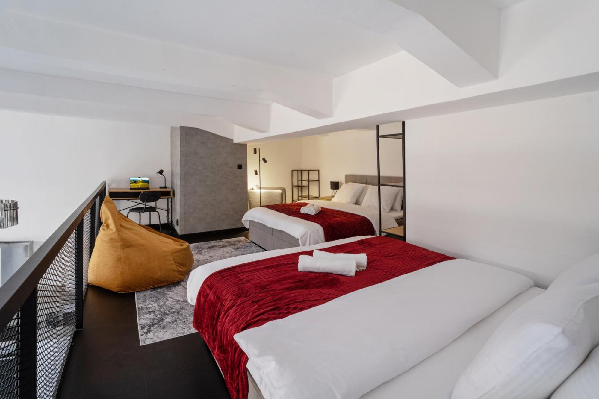 Appartamento Loft Spacious In Praga