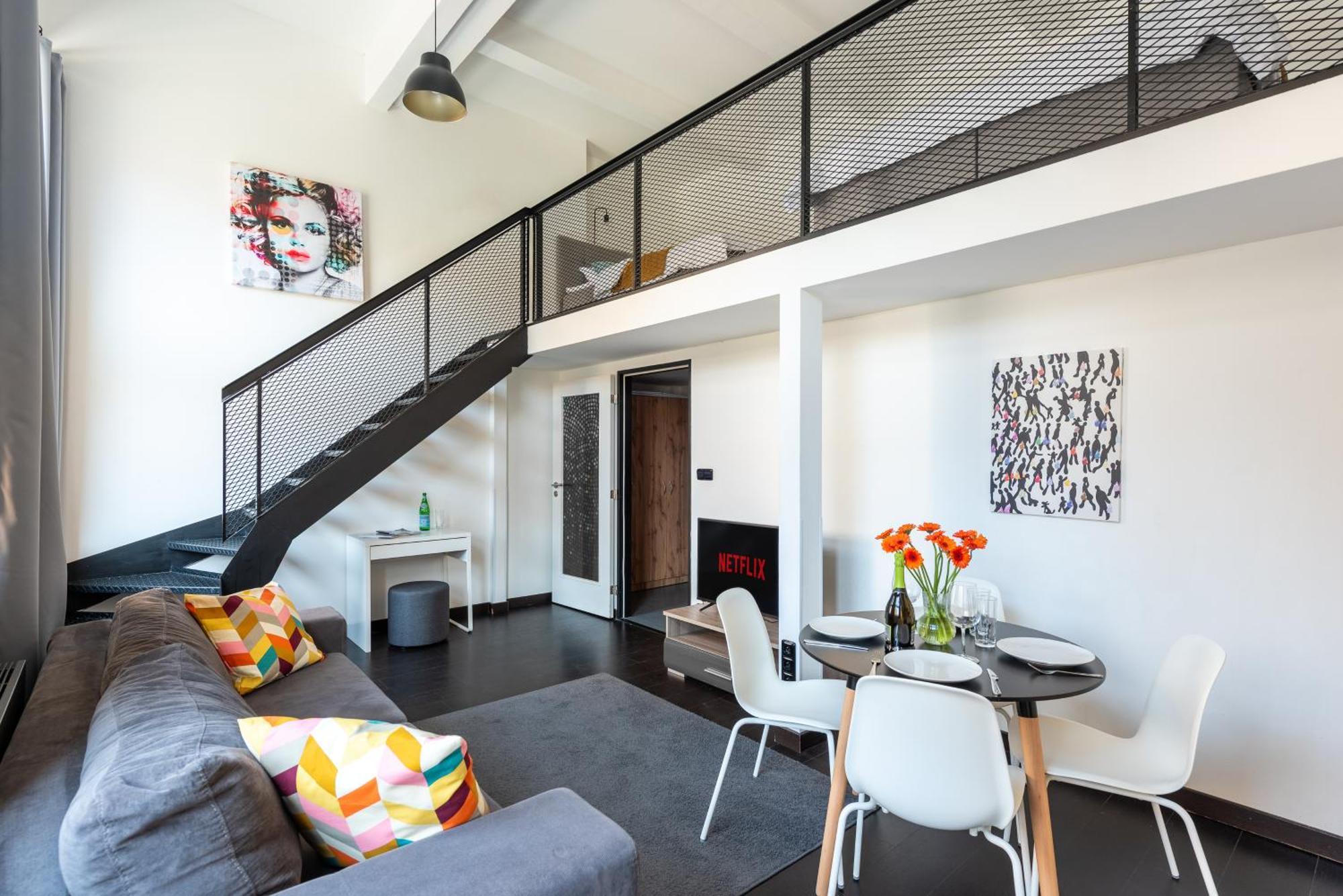 Appartamento Loft Spacious In Praga