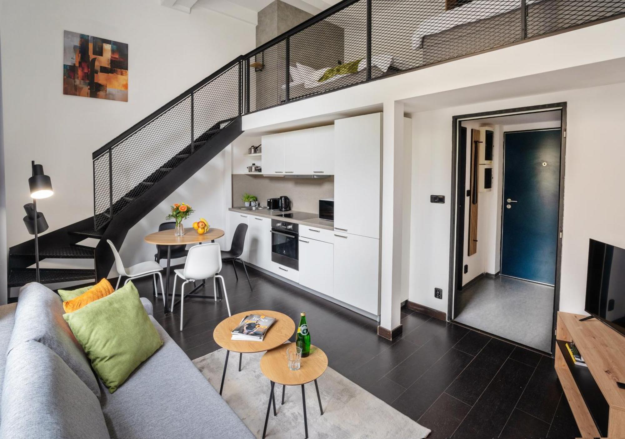 Apartamento Loft Spacious In Praga