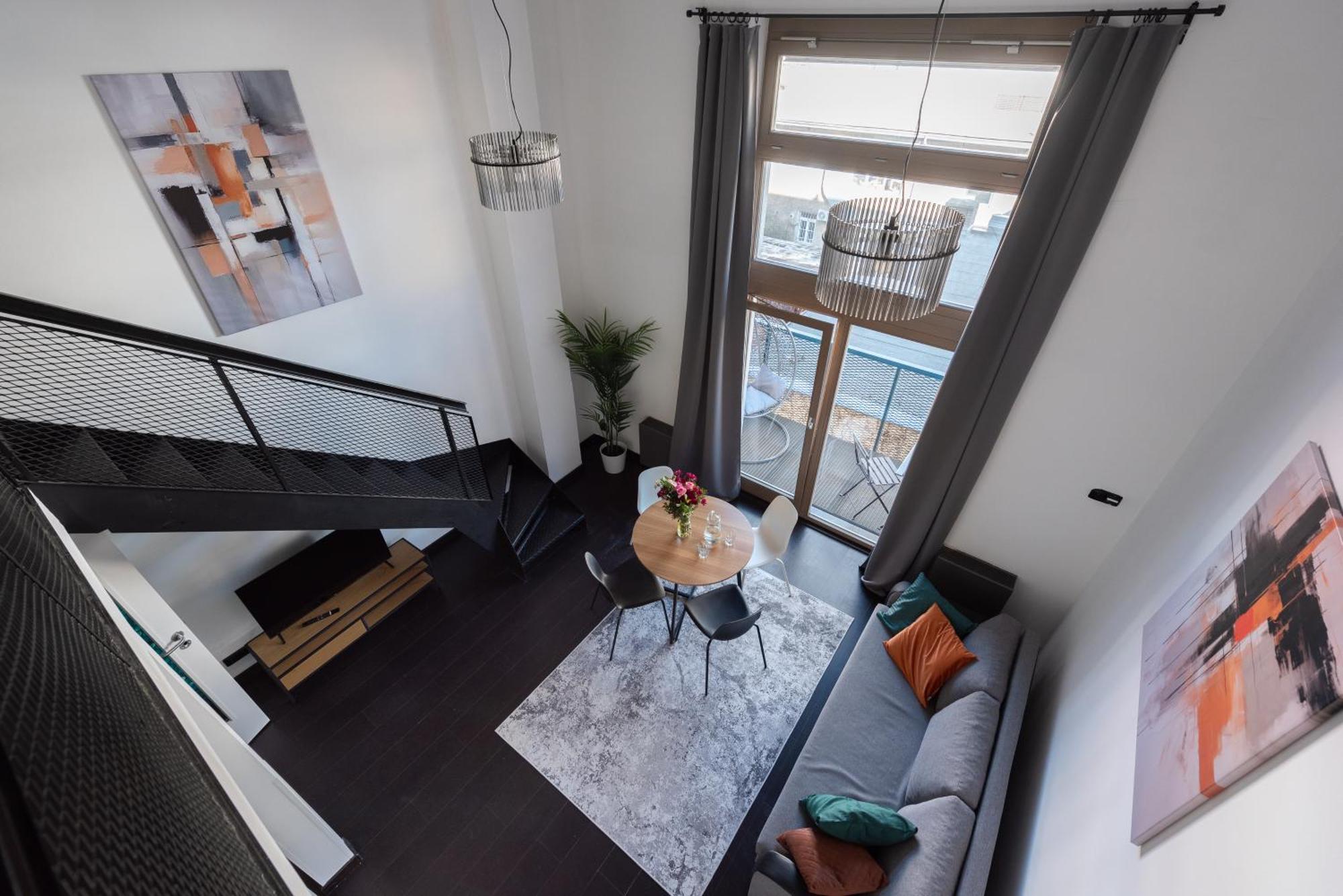 Apartamento Loft Spacious In Praga